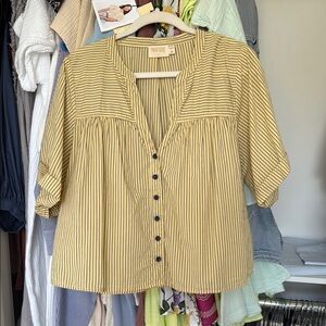Nation LTD Tan 3/4 Sleeve Buttoned Blouse